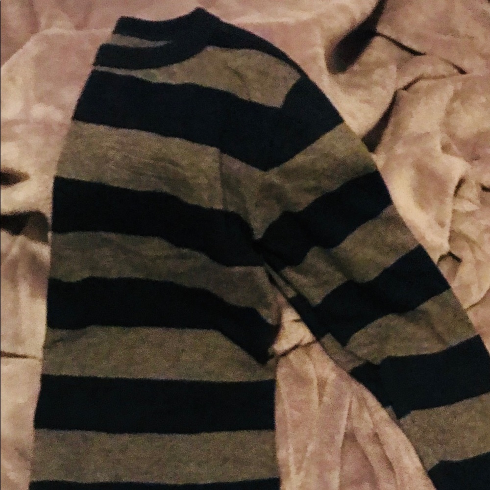 Navy/Gray Super chill striped GAP Tee for boys!